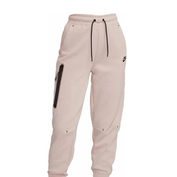 Nike Pants - Women’s Nike Pink Tech Fleece Joggers Size Small